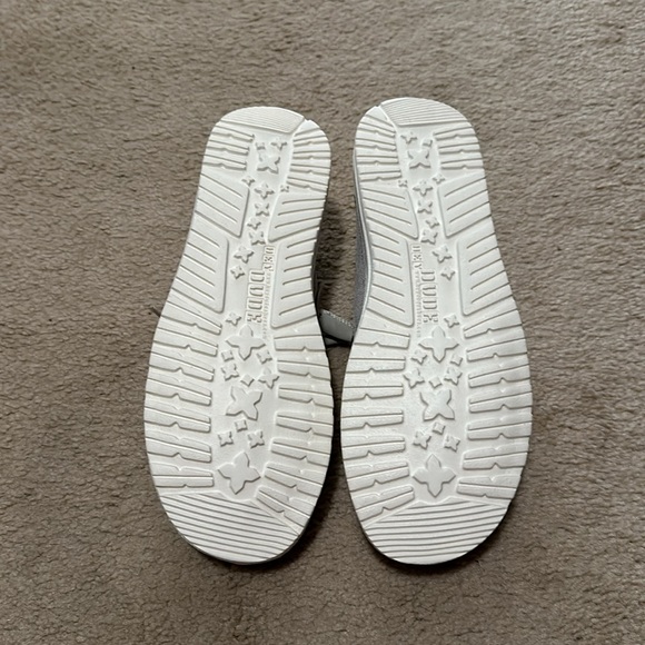 Hey Dude size 8 Wendy Chambray Beige NWT - Picture 4 of 5